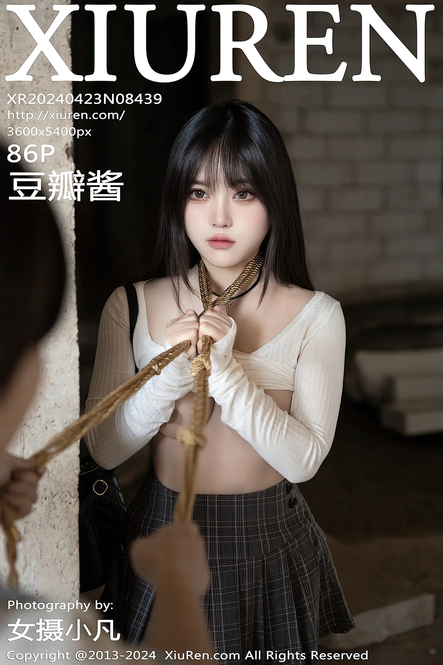 [XiuRen秀人网]No.8439_模特豆瓣酱捆绑主题性感白色上衣配开档黑丝秀丰满身材诱惑写真85P-秀人网 - XiuRen.Space